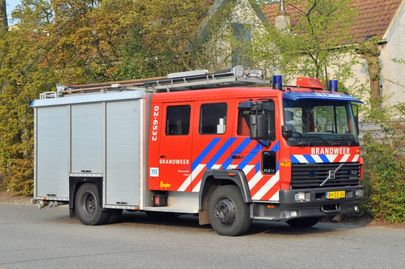 Kenteken: BH-DD-26 Roepnummer: TS1 > 825 > 02-6532 Type voertuig: TS7 LD3000 HD265 T1500 Merk &amp; Type: Volvo FL614-37 Opbouw: Ziegler Brandweertechniek Bouwjaar: 2000 In dienst: 2000 Uit dienst: 2020.  Sinds 2020 reserve TS voor cluster Zuid-West. 