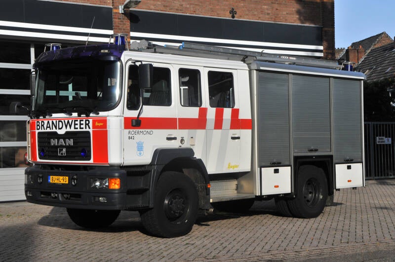 Kenteken: BJ-HL-93 Roepnummer: 842 > 23-5133 Type voertuig: TS7 LD3000 HD265 T2200 Merk &amp; Type: MAN 14.264MAF[M2000 Intercity] Opbouw: Ziegler Brandweertechniek Bouwjaar: 2000 In dienst: 2000 Uit dienst: 2018