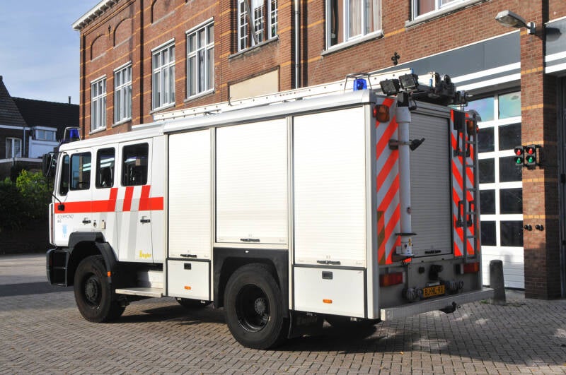 Kenteken: BJ-HL-93 Roepnummer: 842 > 23-5133 Type voertuig: TS7 LD3000 HD265 T2200 Merk &amp; Type: MAN 14.264MAF[M2000 Intercity] Opbouw: Ziegler Brandweertechniek Bouwjaar: 2000 In dienst: 2000 Uit dienst: 2018