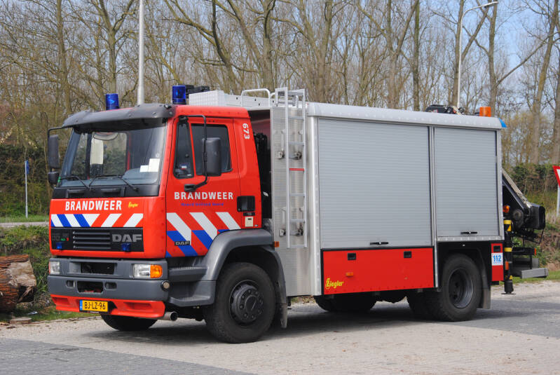 Kenteken: BJ-LZ-96 Roepnummer: 673 Type voertuig: HV-2+ Merk &amp; Type: DAF FF55.235-15CE360 Opbouw: Ziegler Brandweertechniek Bouwjaar: 2000 In dienst: 2000 Uit dienst: 2013. Regionaal voertuig. Naar korps den Helder  