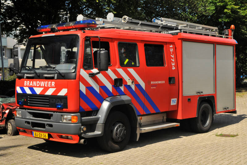 Kenteken: BH-XL-47 Roepnummer: 43 > 15-7731 Type voertuig: TS7 LD2800 HD265 T1500 Merk &amp; Type: DAF FF55.235-15CE360 Opbouw: Ziegler Brandweertechniek Bouwjaar: 2000 In dienst: 2000 Uit dienst: Standplaats: den Haag - Loosduinen