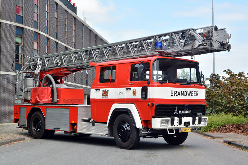 Kenteken: BK-08-SV Roepnummer: AL1 > 851 Type voertuig: AL-K30 Merk &amp; Type: Magirus Deutz 192D13F Opbouw: Magirus Bouwjaar: 1984 In dienst: 1984 Uit dienst: 2003