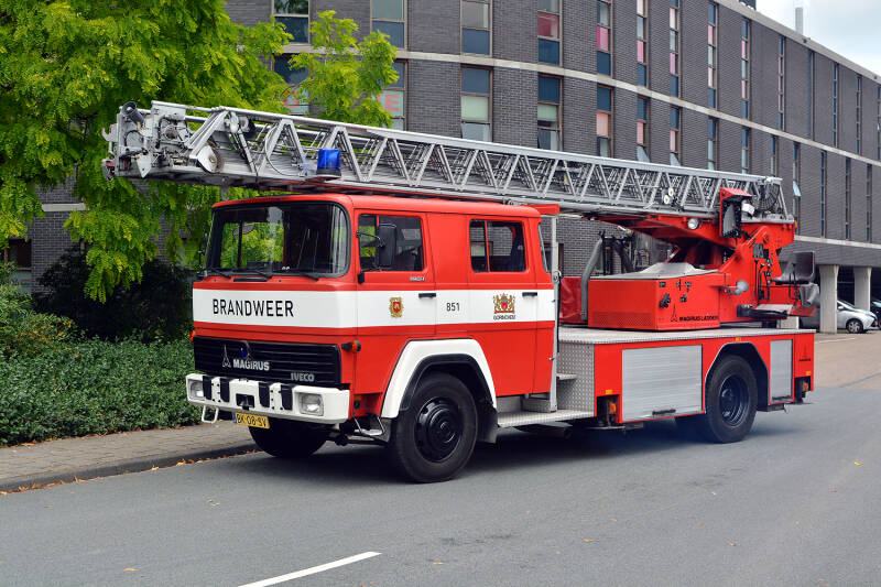 Kenteken: BK-08-SV Roepnummer: AL1 > 851 Type voertuig: AL-K30 Merk &amp; Type: Magirus Deutz 192D13F Opbouw: Magirus Bouwjaar: 1984 In dienst: 1984 Uit dienst: 2003