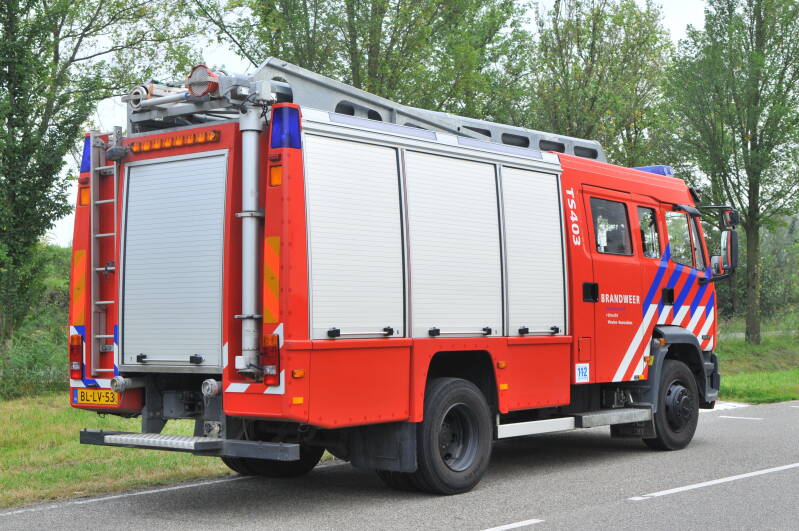 Kenteken: BL-LV-53 Roepnummer: 712 > 48-402 > 48-403 Type voertuig: TS9 LD3000 HD250 T1500 Merk &amp; Type: DAF FF55.235-B15CE360 Opbouw: Rosenbauer Bouwjaar: 2002 In dienst: 2002 Uit dienst: 2009