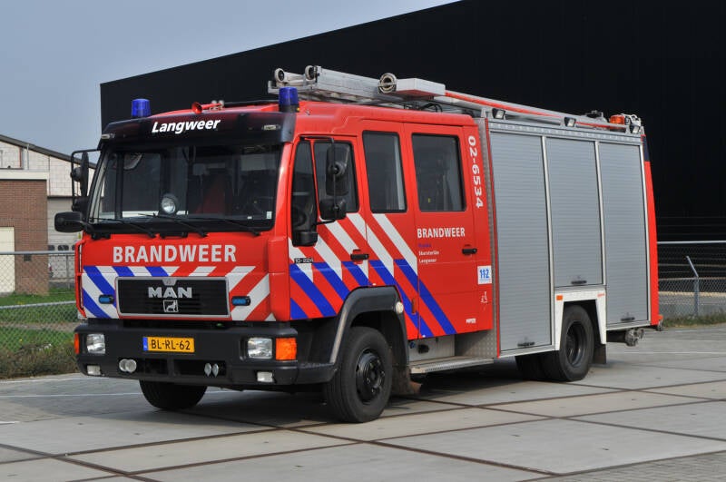 Kenteken: BL-RL-62 Roepnummer: 827 > 02-6534 Type voertuig: TS9 LD3250 HD250 T1500 Merk &amp; Type: MAN 10.224LF[L2000] Opbouw: Mucar-Godiva Bouwjaar: 2001 In dienst: 2001 Uit dienst: 2020. Naar Smallingerland, korps Drachten 