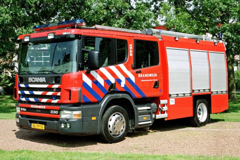 Kenteken: BL-TP-10 Roepnummer: 1546 Type voertuig: TS9 LD3000 HD250 T1500 Merk &amp; Type: Scania P94DB320(4x2)NA390 Opbouw: C&amp;C-Products-Godiva Bouwjaar: 2002 In dienst: 2002 Uit dienst: 2016. Naar Woudrichem als reserve TAS