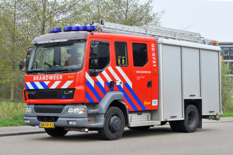 Kenteken: BN-FH-92 Roepnummer: 02-7567 Type voertuig: TS8 LD2800 HD265 T1500 Merk &amp; Type: DAF FF.LF55.220-15CF365 Opbouw: Ziegler Brandweertechniek Bouwjaar: 2002 In dienst: 2020. Standplaats Sneek.