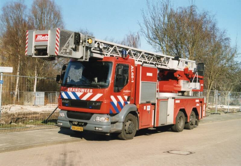 Kenteken: BN-LH-48 Roepnummer: AL46-1 Type voertuig: AL-K30 Merk &amp; Type: DAF FFN.LF55.250CF380 Opbouw: Metz Bouwjaar: 2003 In dienst: 2003 Uit dienst: 2009 Standplaats: Rotterdam-Groene Tuin