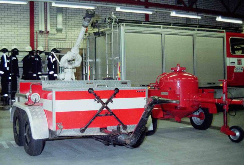 Kenteken: BP-44-TK Roepnummer: 202 Type voertuig: TS6 MD/LD2600 T6500 Merk &amp; Type: Iveco 260.26NW... Opbouw: Ajax-Ziegler Bouwjaar: 1986 In dienst: 1986 Uit dienst: 2004.  Aanhanger.