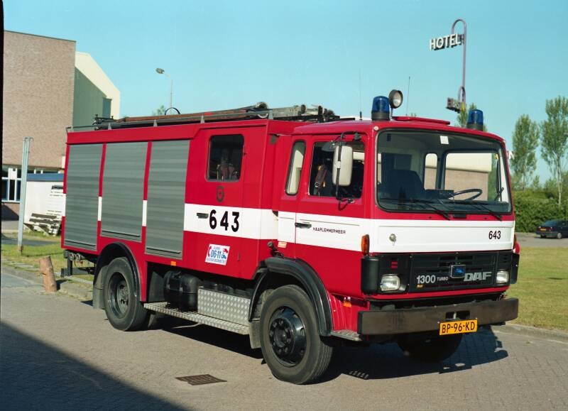 Kenteken: BP-96-KD Roepnummer: 643 Type voertuig: TS9 LD2400 HD300 T1500 Merk &amp; Type: DAF FF1300DT340 Opbouw: den Hartog-Bachert Bouwjaar: 1985 In dienst: 1985 Uit dienst: 2006