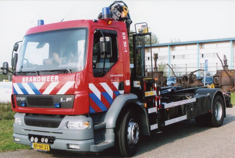 Kenteken: BP-NF-22 Roepnummer: KR30-1 > 17-9282 Type voertuig: HA-KR Merk &amp; Type: DAF FA.LF55.250-18CE475 Opbouw: VDL-MKG Bouwjaar: 2004 In dienst: 2004 Uit dienst: 2020