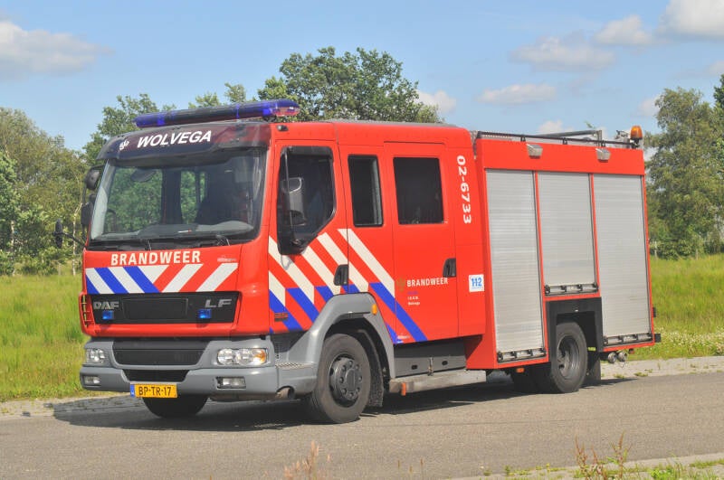 Kenteken: BP-TR-17 Roepnummer: 19-710 > 02-6733 Type voertuig: TS8 LD3200 HD240 T2000 Merk &amp; Type: DAF FF.LF45.220-12CF37 Opbouw: HDS-Godiva Bouwjaar: 2004 In dienst: 2004 Uit dienst: 2020. Naar Heerenveen, als reserve TS voor Zuidoost Friesland 
