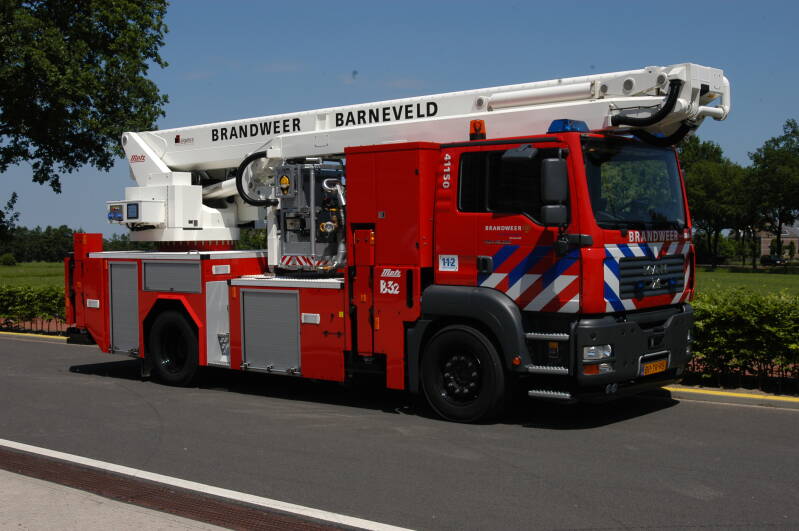 Kenteken: BP-TR-95 Roepnummer: 41-150 > 07-1751 Type voertuig: HW-32 Merk &amp; Type: MAN 18.363FLC [TGA] Opbouw: Metz-Wümag Bouwjaar: 2004 In dienst: 2004 Uit dienst: 2019
