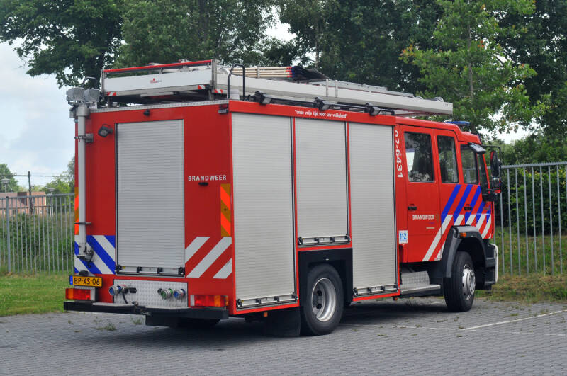 Kenteken: BP-XS-06 Roepnummer: 703 > 02-6431 Type voertuig: TS7 LD3000 HD240 T1500 Merk &amp; Type: MAN 14.255LLLF[M2000-City] Opbouw: Hoogstaal-Godiva Bouwjaar: 2005 In dienst: 2005 Uit dienst: 2020