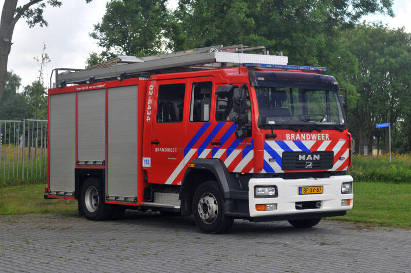 Kenteken: BP-XV-87 Roepnummer: TS-Nieuwehorne > 02-6434 Type voertuig: TS8 LD3000 HD240 T1500 Merk &amp; Type: MAN 14.255LLF[M2000-City] Opbouw: HDS-Godiva Bouwjaar: 2005 In dienst: 2005 Uit dienst: 2022