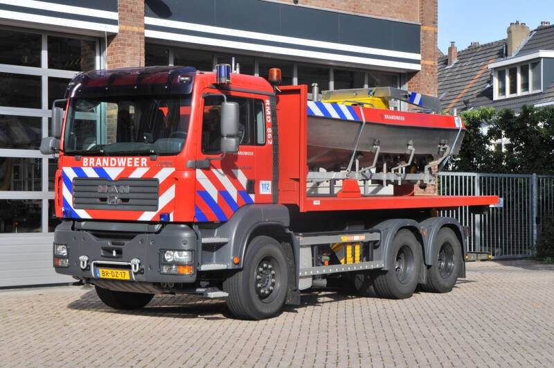 Kenteken: BR-DZ-17 Roepnummer: RMD862 Type voertuig: HA Merk &amp; Type: MAN 26.350FDC[TG-A] Opbouw: Leebur Bouwjaar: 2005 In dienst: 2005 Uit dienst:. Regionaal voertuig