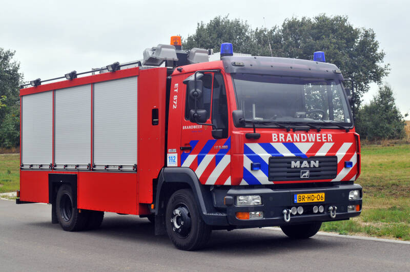 Kenteken: BR-HD-06 Roepnummer: ET872 > 23-5371 Type voertuig: HV-2 Merk &amp; Type: MAN 9.180BBF[L2000] Opbouw: HDS Bouwjaar: 2005 In dienst: 2005 Uit dienst: 2023