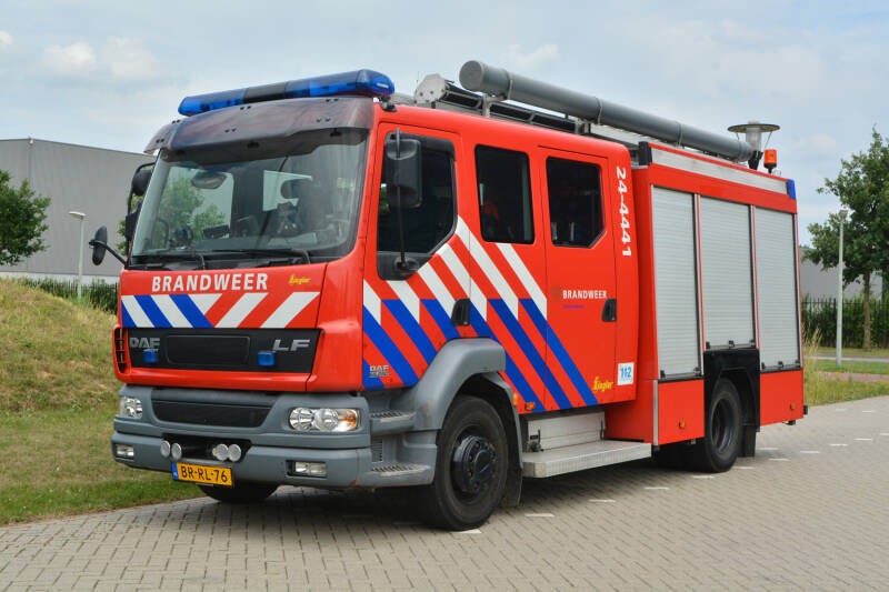 Kenteken: BR-RL-76 Roepnummer: 24-4441 Type voertuig: TS7 LD2800 HD265 T2000 Merk &amp; Type: DAF FF.LF55.250-15CF380 Opbouw: Ziegler Brandweertechniek Bouwjaar: 2006 In dienst: 2014 Uit dienst: 2023.  Afkomstig van Kerkrade. Standplaats: Maastricht