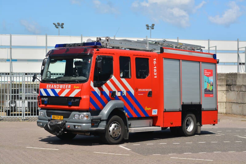 Kenteken: BR-TP-21 Roepnummer: 16-1831 Type voertuig: TS8 LD2800 HD265 T1500 Merk &amp; Type: DAF LF.FF55.250-15CF380 Opbouw: Ziegler Brandweertechniek Bouwjaar: 2006 In dienst: 2017 Uit dienst: 2023. Afkomstig van Leiderdorp.