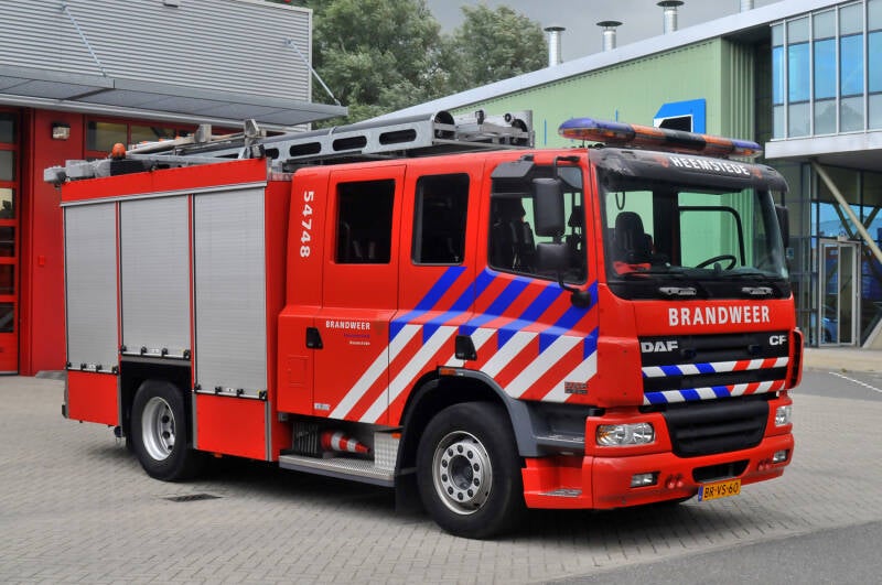Kenteken: BR-VS-60 Roepnummer: 54-748 > 12-3530 Type voertuig: TS10 LD4000 HD280 T1600 Merk &amp; Type: DAF FF.CF75.310PC400 Opbouw: HDS-BMT Bouwjaar: 2006 In dienst: 2006 Uit dienst: 2023