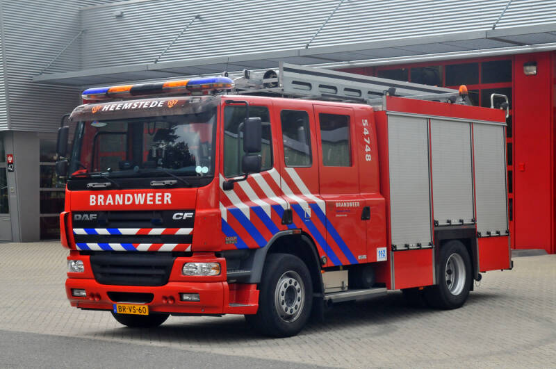 Kenteken: BR-VS-60 Roepnummer: 54-748 > 12-3530 Type voertuig: TS10 LD4000 HD280 T1600 Merk &amp; Type: DAF FF.CF75.310PC400 Opbouw: HDS-BMT Bouwjaar: 2006 In dienst: 2006 Uit dienst: 2023