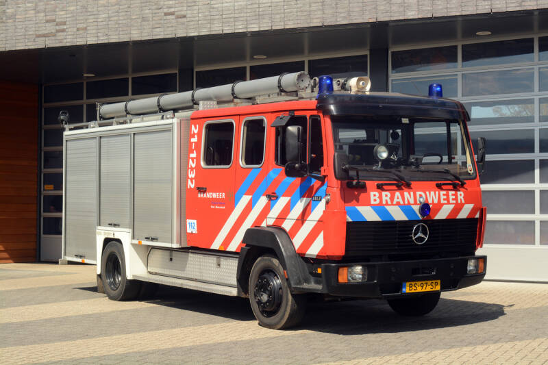 Kenteken: BS-97-SP Roepnummer: 748 > 21-1232 Type voertuig: TS9 LD2400 HD230 T2000 Merk &amp; Type: Mercedes Benz 1117F37[Ecol] Opbouw: Ajax-Ziegler Bouwjaar: 1986 In dienst: 1986 Uit dienst: