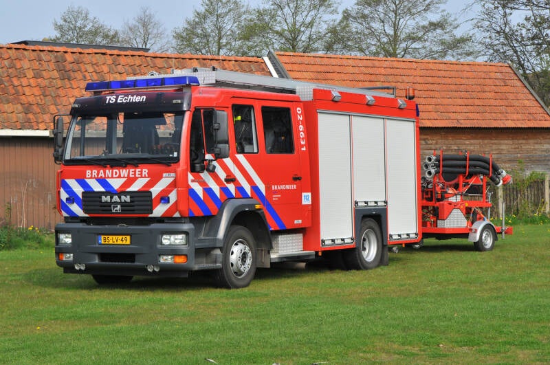 Kenteken: BS-LV-49 Roepnummer: TS Echten > 02-6631 Type voertuig: TS8 LD3250 HD240 T2000 Merk &amp; Type: MAN 14.250LLF[M2000-City] Opbouw: HDS-Godiva Bouwjaar: 2006 In dienst: 2006 Uit dienst: 2022.