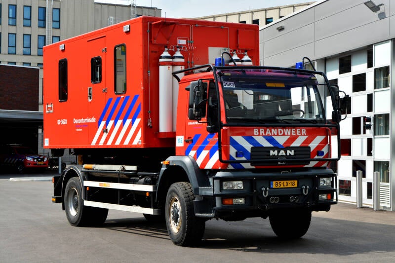 Kenteken: BS-LX-18 Roepnummer: 39-583 > 07-3683 Type voertuig: HA Merk &amp; Type: MAN 18.280BBF[TLG] Opbouw: Leebur Bouwjaar: 2006 In dienst: 2006 Uit dienst:. Regionaal voertuig
