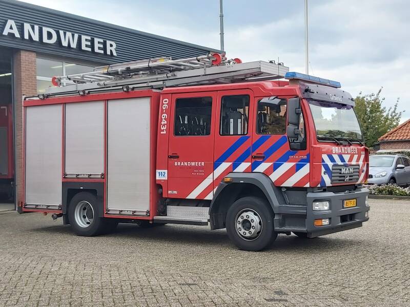 Kenteken: BS-TF-30 Roepnummer: 40-673 > 06-9231 > 06-6431 Type voertuig: TS8 LD3250 HD250 T2000 Merk &amp; Type: MAN 14.250BLF[L2000-City] Opbouw: HDS-Plastisol-Godiva Bouwjaar: 2007 In dienst: 2009 Uit dienst:..  Opmerkingen: Voormalig demo voertuig HDS.