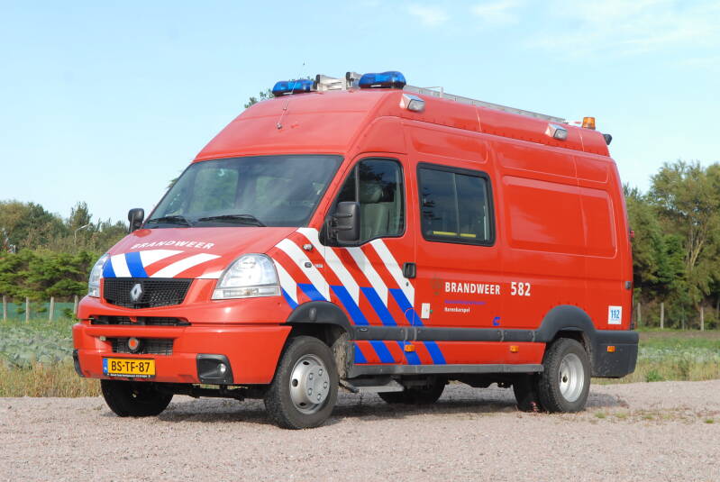 Kenteken: BS-TF-87 Roepnummer: 582 > 10-6003 > 10-5603 Type voertuig: PM7 Merk &amp; Type: Renault Mascott 160-50 Opbouw: C&amp;C-Products Bouwjaar: 2007 In dienst: 2007 Uit dienst: 2017