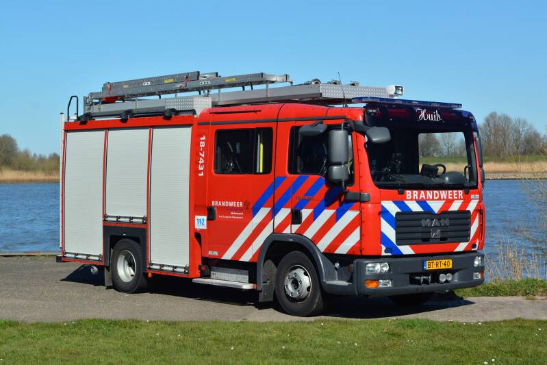 Kenteken: BT-RT-40 Roepnummer: 541 > 18-516 > 18-7431 Type voertuig: TS8 LD3250 HD240 T1500 Merk &amp; Type: MAN 14.240BLF[TGL] Opbouw: HDS-Godiva Bouwjaar: 2008 In dienst: 2008 Uit dienst:
