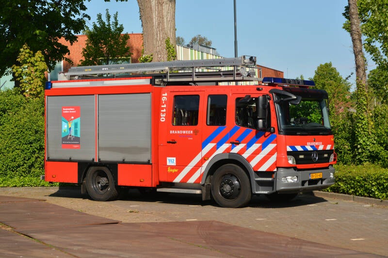 Kenteken: BV-DX-48 Roepnummer: 66-634 > 16-1130 Type voertuig: TS8 LD2800 HD250 T1500 Merk &amp; Type: Mercedes Benz 1426F36[Atego] Opbouw: Ziegler Brandweertechniek Bouwjaar: 2008 In dienst: 2008. Uit dienst: 2024