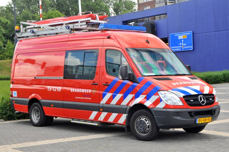 Kenteken: BV-HB-90 Roepnummer: 70-772 > 15-1210 Type voertuig: WO Merk &amp; Type: Mercedes Benz 515CDi43[Sprinter] Opbouw: C&amp;C-Products Bouwjaar: 2008 In dienst: 2008 Uit dienst: 201.  Naar brandweer Delft 