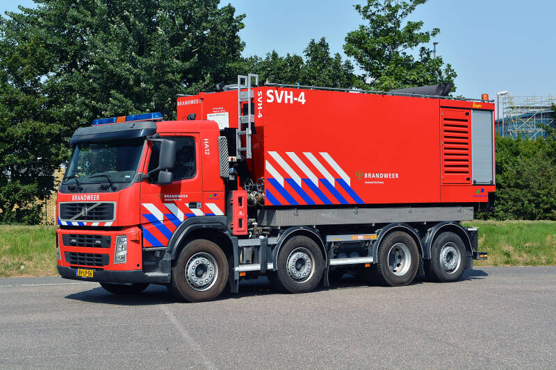Kenteken: BV-LP-56 Roepnummer: HA12 > 19-4962 Type voertuig: HA Merk &amp; Type: Volvo FM12.400(8x2) Opbouw: Multilift Bouwjaar: 2009 In dienst: 2009 Uit dienst: Standplaats: Vlissingen-Oost