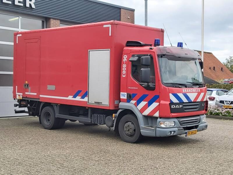 Kenteken: BV-NH-22 Roepnummer: 06-9586 > 06-1283 >06--8083Type voertuig: VW-LO Merk &amp; Type: DAF FA.LF45.180CE335 Opbouw: Saxas-Dhollandia Bouwjaar: 2008 In dienst:      Uit dienst: