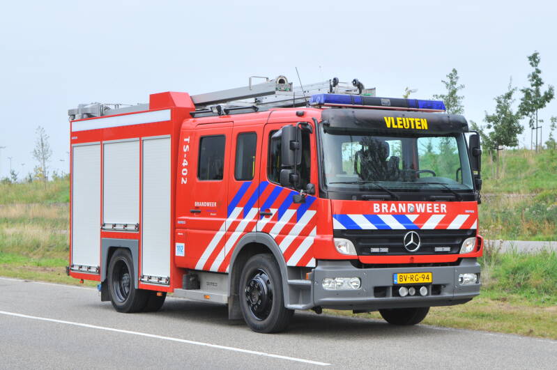 Kenteken: BV-RG-94 Roepnummer: 48-402 Type voertuig: TS7 LD3000 HD265 T2000 Merk &amp; Type: Mercedes Benz 1329F36[Atego] Opbouw: Gemco-Godiva Bouwjaar: 2009 In dienst: 2009 Uit dienst: 201.. Naar Utrecht - Tolsteeg