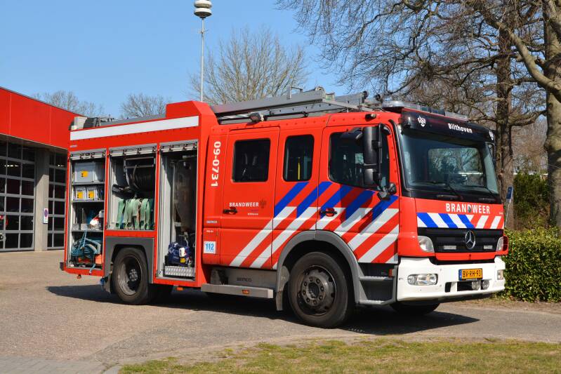 Kenteken: BV-RH-93 Roepnummer: 09-0731 Type voertuig: TS7 LD3000 HD265 T2000 Merk &amp; Type: Mercedes Benz 1329F36[Atego] Opbouw: Gemco-Godiva Bouwjaar: 2009 In dienst: 2020 Uit dienst: .Afkomstig van Utrecht. 