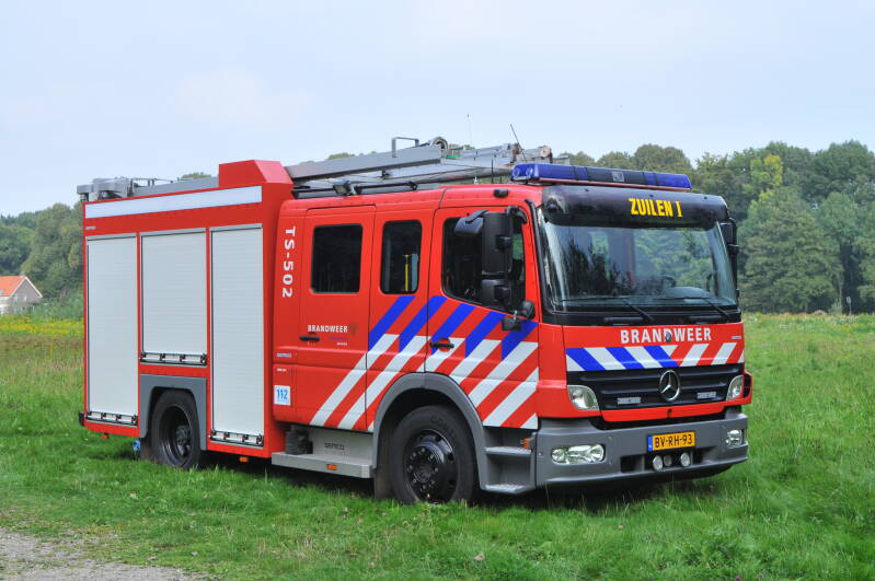 Kenteken: BV-RH-93 Roepnummer: 48-502 Type voertuig: TS7 LD3000 HD265 T2000 Merk &amp; Type: Mercedes Benz 1329F36[Atego] Opbouw: Gemco-Godiva Bouwjaar: 2009 In dienst: 2009 Uit dienst: 2015. Naar Utrecht Schepenbuurt.