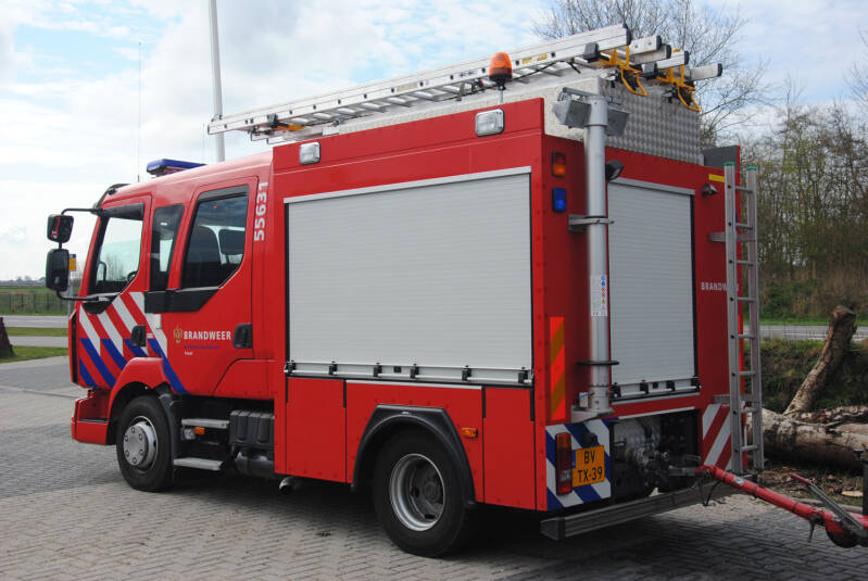Kenteken: BV-TX-39 Roepnummer: 55-631 Type voertuig: TS8 HD38 T1000/50 Merk &amp; Type: Renault Midlum 220-10 EL Opbouw: FTN-Pratisolli Bouwjaar: 2009 In dienst: 2009 Uit dienst: 2015. Naar de jeugdbrandweer.