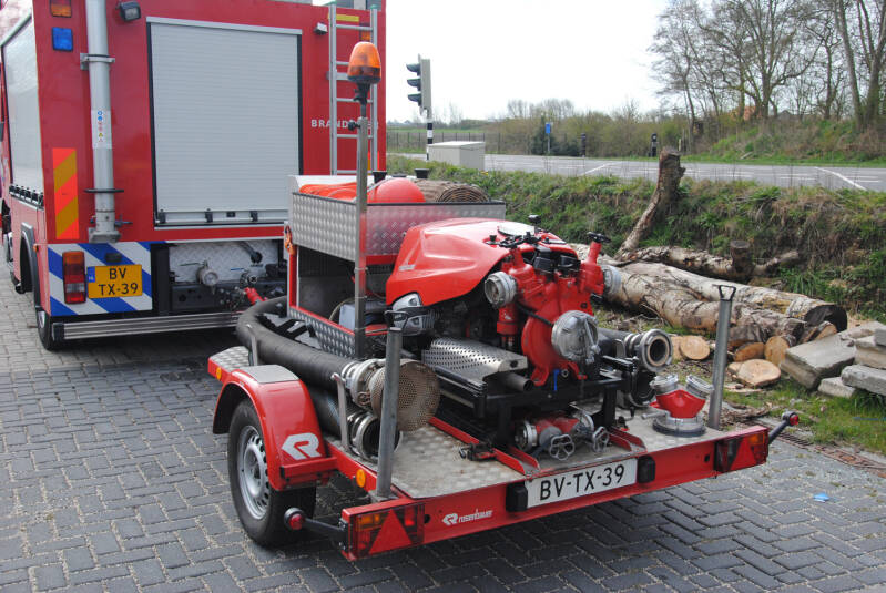 Kenteken: BV-TX-39 Roepnummer: 55-631 Type voertuig: TS8 HD38 T1000/50 Merk &amp; Type: Renault Midlum 220-10 EL Opbouw: FTN-Pratisolli Bouwjaar: 2009 In dienst: 2009 Uit dienst: 2015. Naar de jeugdbrandweer.