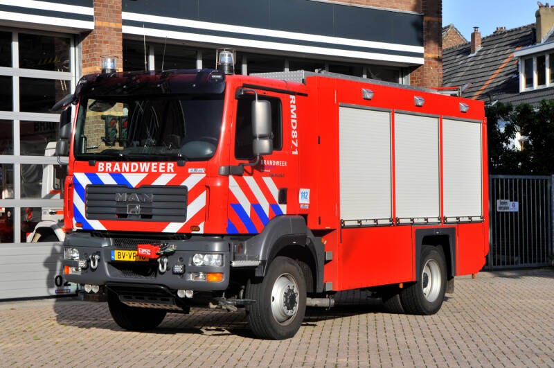 Kenteken: BV-VF-10 Roepnummer: RMD871 > 23-5171 Type voertuig: HVT-KR Merk &amp; Type: MAN 13.280BLFA[TGM] Opbouw: HDS Bouwjaar: 2009 In dienst: 2009 Uit dienst: 2023.  Regionaal voertuig. Naar Echt-Susteren
