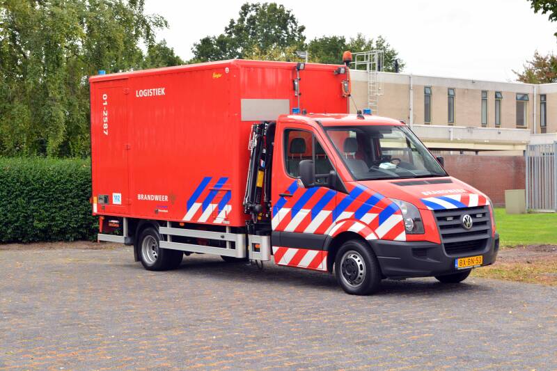 Kenteken: BX-BN-53 Roepnummer: 34-820 > 01-2587 Type voertuig: VW-logistiek Merk &amp; Type: Volkswagen Crafter Opbouw: Ziegler Brandweertechniek Bouwjaar: 2009 In dienst: 2009 Uit dienst: