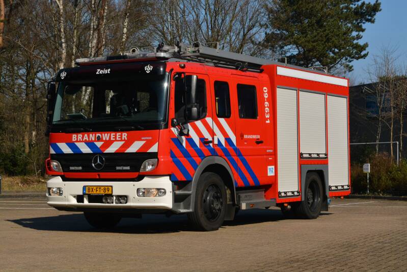 Kenteken: BX-FT-89 Roepnummer: 09-6631 Type voertuig: TS7 LD3000 HD250 T1500 Merk &amp; Type: Mercedes Benz 1329F36[Atego] Opbouw: Gemco-Godiva Bouwjaar: 2008 In dienst: 2020 Uit dienst: .Afkomstig van Utrecht - de Meern; ex Utrecht - Voordorp  