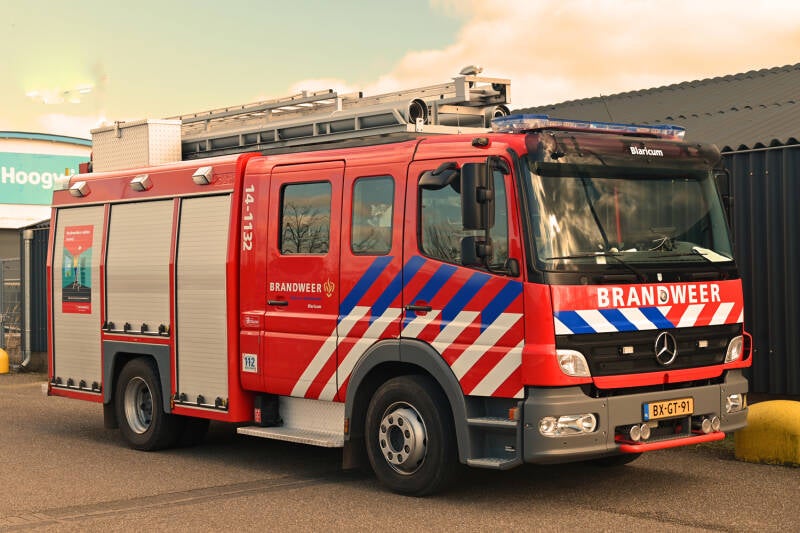 Kenteken: BX-GT-91 Roepnummer: 52-632 > 14-1132 Type voertuig: TS8 LD3250 HD240 T1500 Merk &amp; Type: Mercedes Benz 1326F36[Atego] Opbouw: Touw-Godiva Bouwjaar: 2009 In dienst: 2009 Uit dienst: 2024