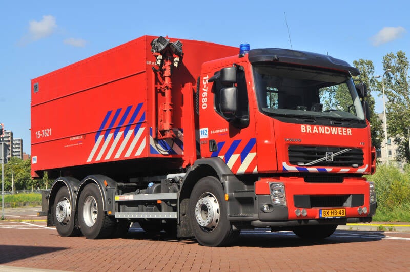 Kenteken: BX-HB-48 Roepnummer: 15-7680 Type voertuig: HA Merk &amp; Type: Volvo FE.340 Opbouw: Multilift Bouwjaar: 2009 In dienst: 2009 Uit dienst: 2016 Standplaats: den Haag - Laak. Naar 's Gravenzande.