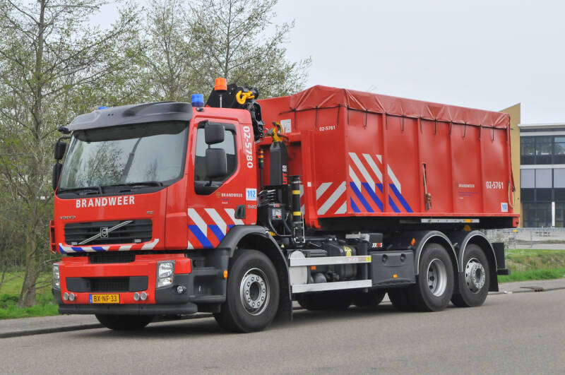 Kenteken: BX-NF-33 Roepnummer: 02-5780 Type voertuig: HA-KR Merk &amp; Type: Volvo FE300(6x2) Opbouw: Multilift-Hiab Bouwjaar: 2010 In dienst: 2010 Uit dienst: Standplaats: Sneek