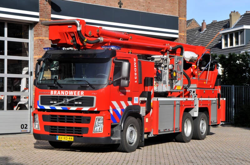 Kenteken: BX-RD-44 Roepnummer: RMD851 > 23-5151 Type voertuig: HW-34 Merk &amp; Type: Volvo FM9.370 Opbouw: Kenbri-Bronto Bouwjaar: 2010 In dienst: 2010 Uit dienst: 2022