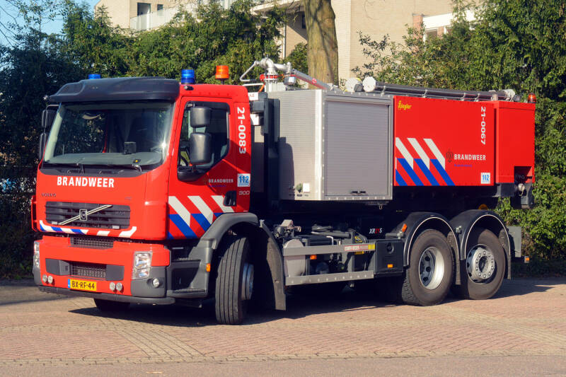 Kenteken: BX-RF-44 Roepnummer: 80-680 > 21-0083 Type voertuig: HA Merk &amp; Type: Volvo FE300(6x2) Opbouw: Multilift Bouwjaar: 2010 In dienst: 2010 Uit dienst: Standplaats: Oss