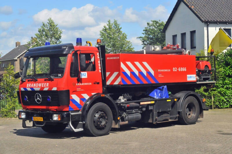 Kenteken: BZ-82-KR Roepnummer: 02-6882 Type voertuig: HA Merk &amp; Type: Mercedes Benz 1620F40 Opbouw: Leebur Bouwjaar: 1988 In dienst: 2010 Uit dienst: 2020.  Overgenomen van regio Fryslân. Voorheen regionaal gestationeerd te Leeuwarden en Harlingen. 