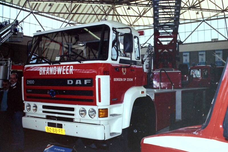 Kenteken: BZ-88-FT Roepnummer: 850 > 7251 Type voertuig: AL-K30 Merk &amp; Type: DAF FF2105DHTD445 Opbouw: Magirus Bouwjaar: 1988 In dienst: 1988 Uit dienst: 2007